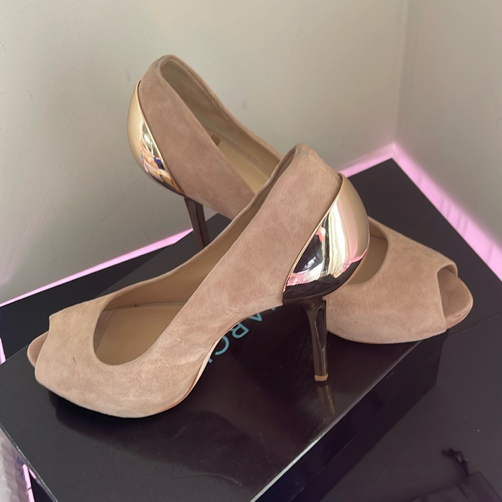 Marciano heels